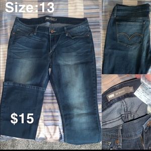 Women’s Levi Jeans